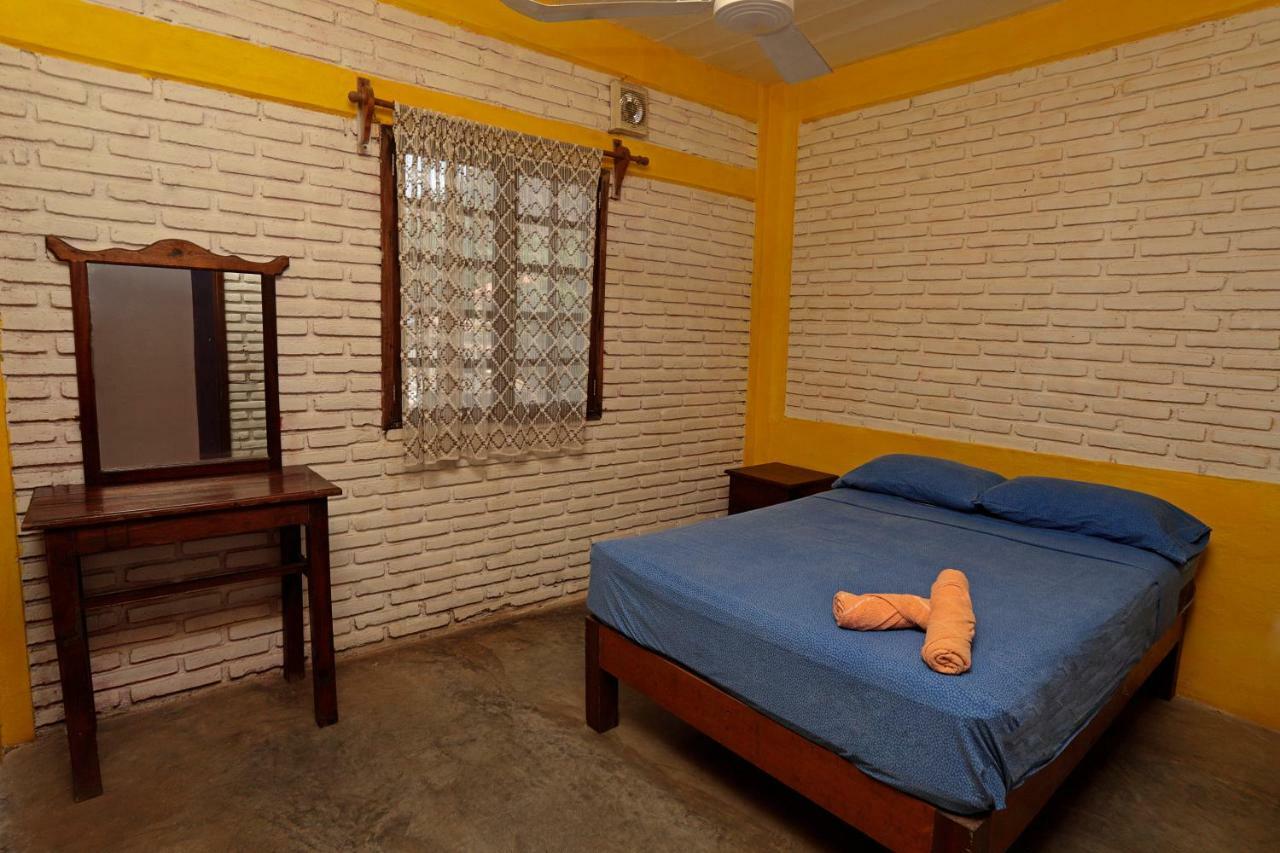 Hotel Neptuno Zipolite Exterior photo